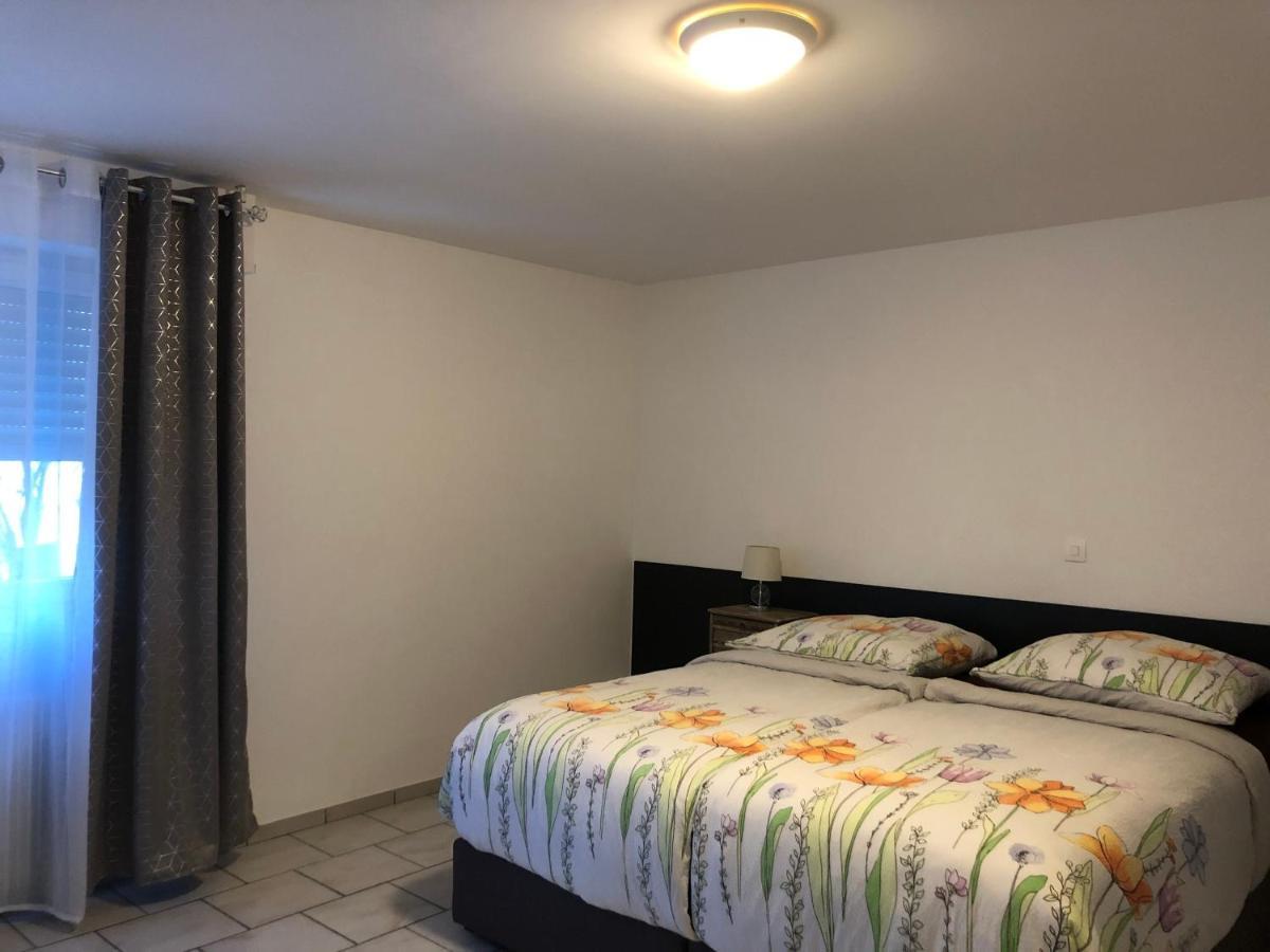 Studios Near Lycee Jean Mermoz Saint-Louis  Exterior foto